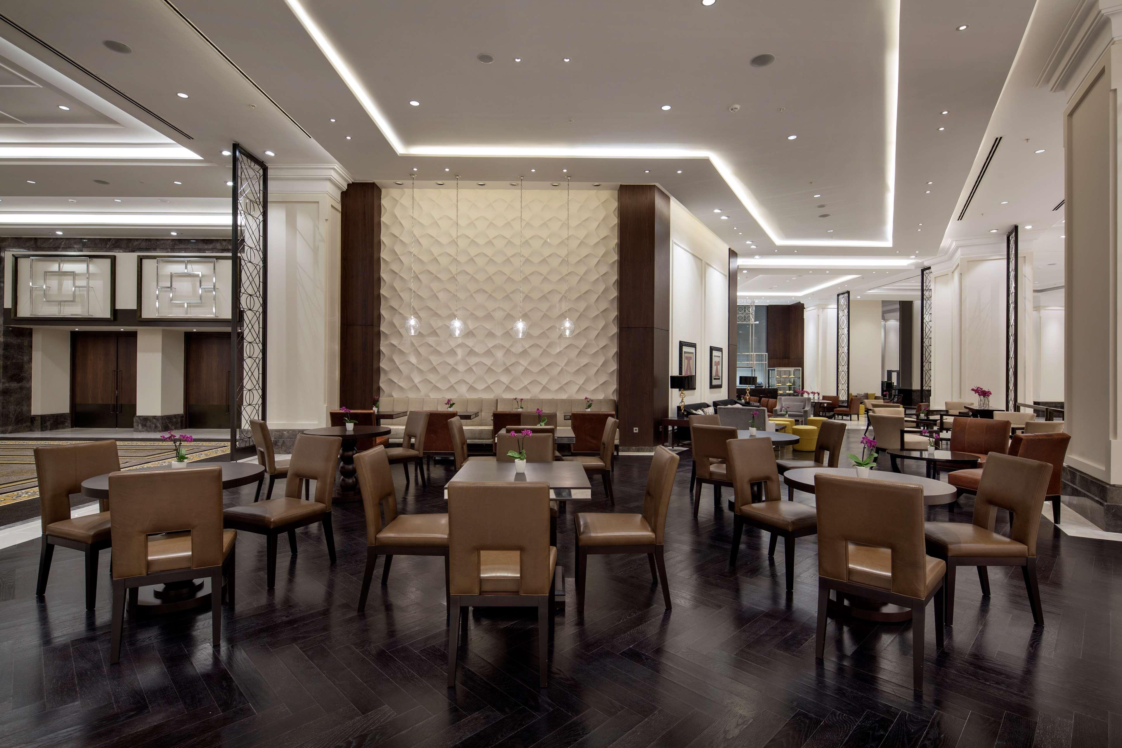 Hotel Hilton Istanbul Bomonti Exterior foto The restaurant