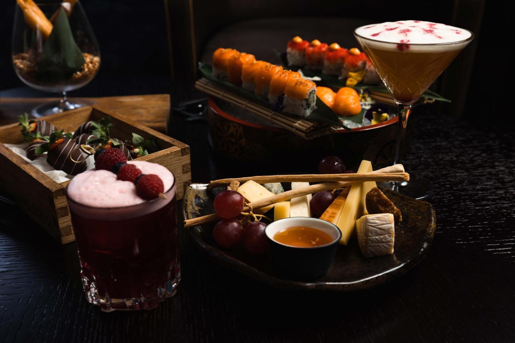 Hotel Hilton Istanbul Bomonti Exterior foto A cheese platter